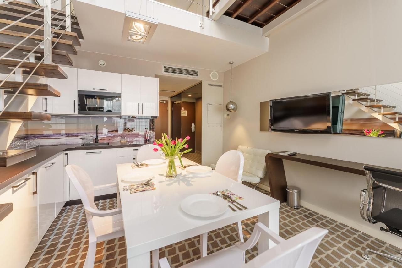 One-Bedroom Apartment Sea View