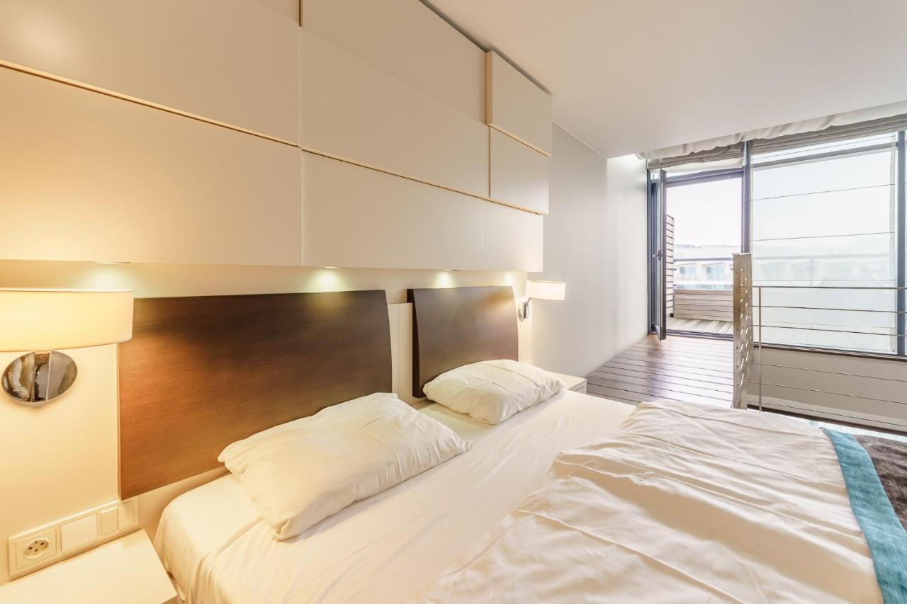 One-Bedroom Apartment Sea View