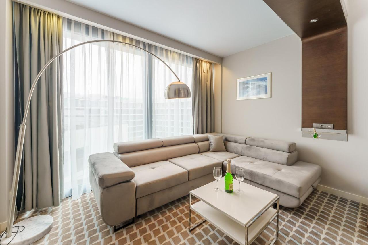 One-Bedroom Apartment Sea View