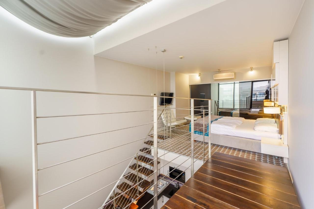 One-Bedroom Apartment Sea View