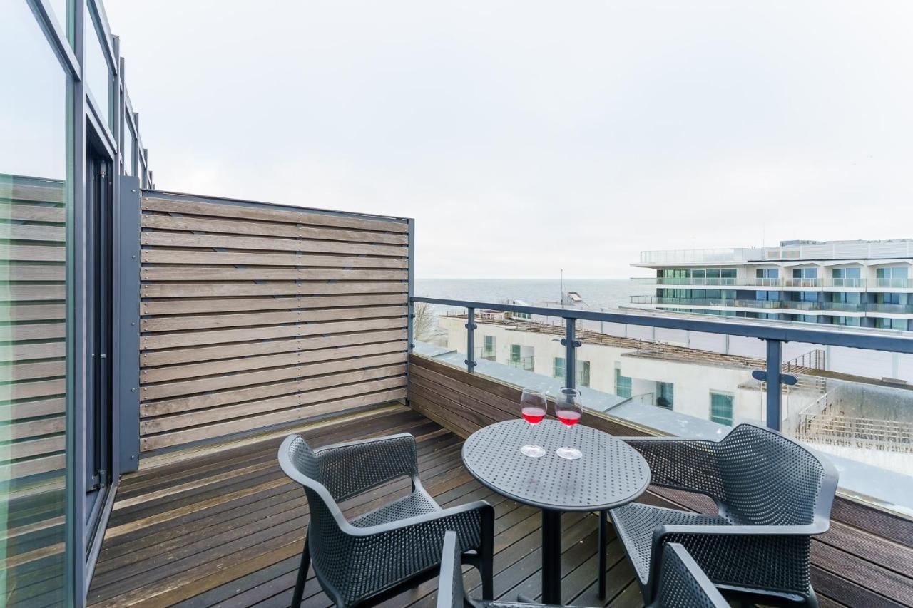 One-Bedroom Apartment Sea View