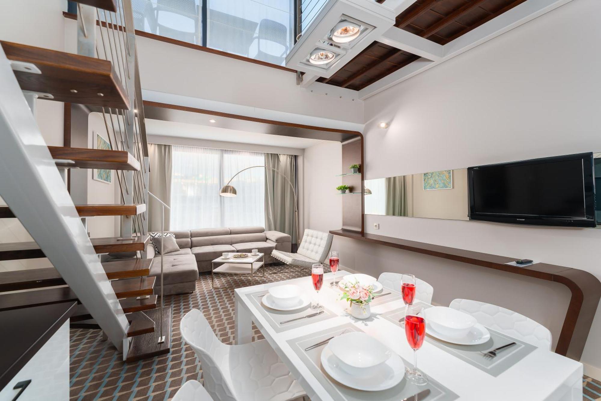 One-Bedroom Apartment Sea View