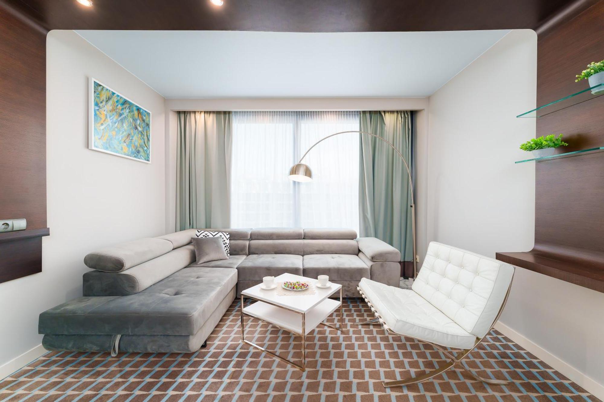 One-Bedroom Apartment Sea View