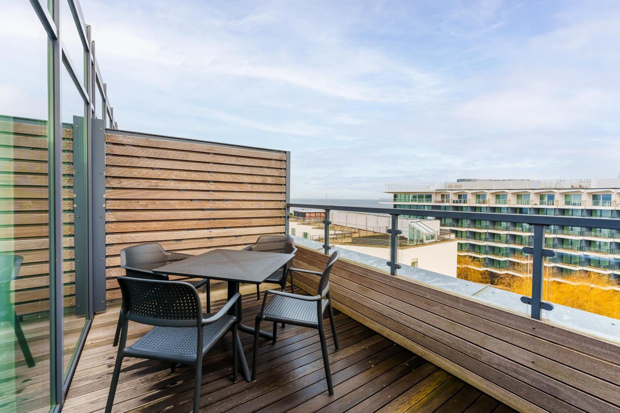 One-Bedroom Apartment Sea View