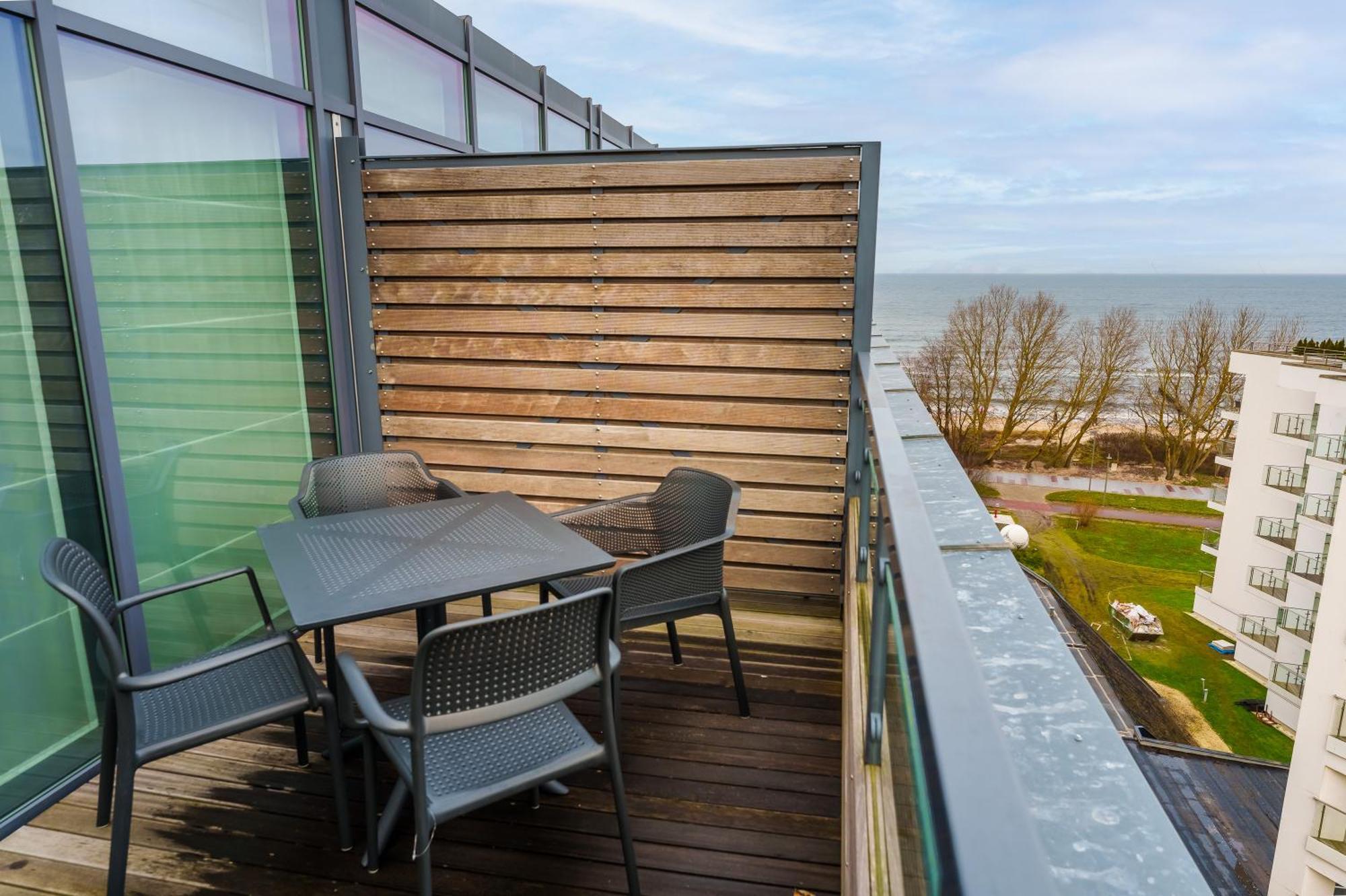 One-Bedroom Apartment Sea View