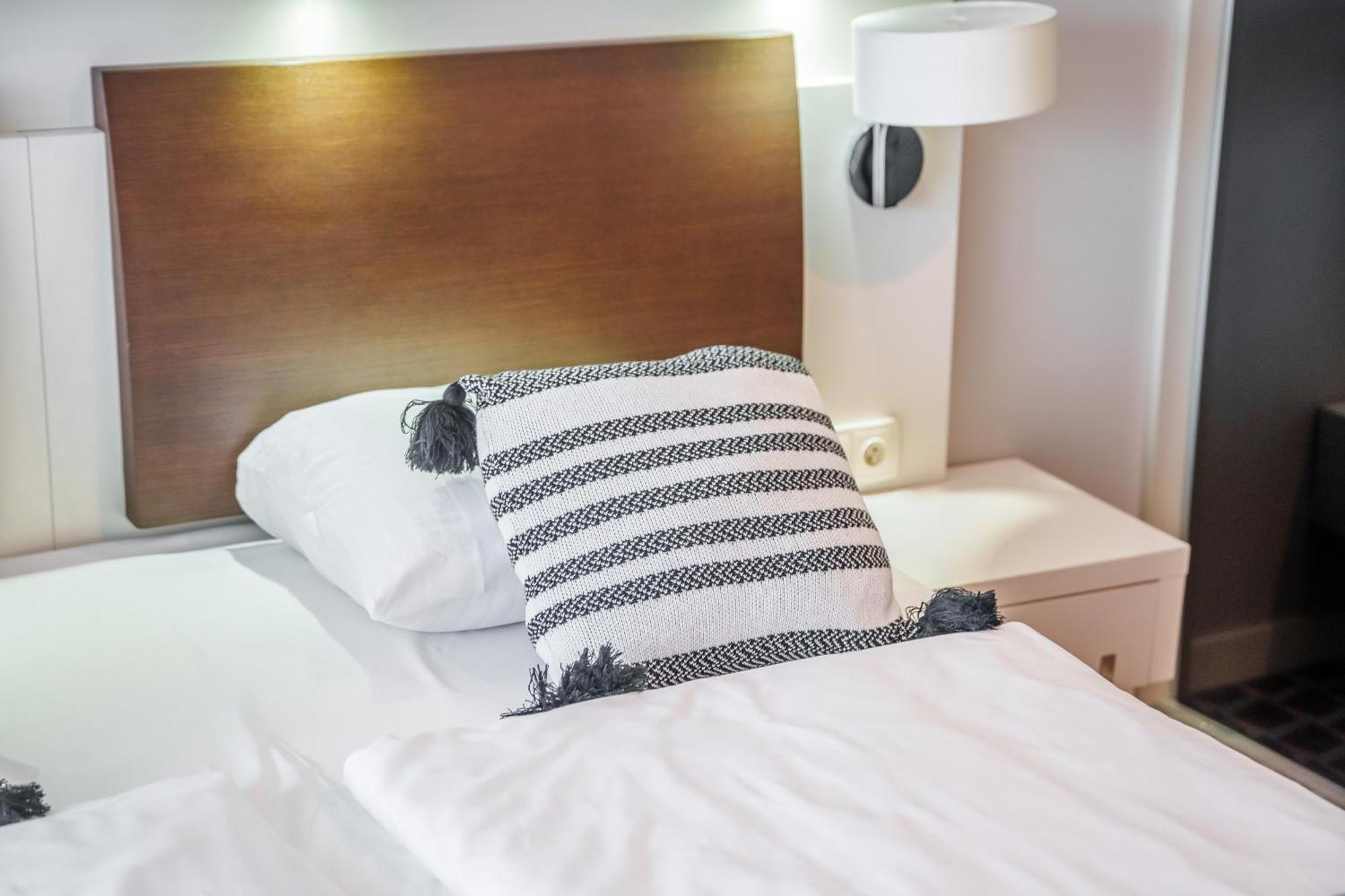One-Bedroom Apartment Sea View