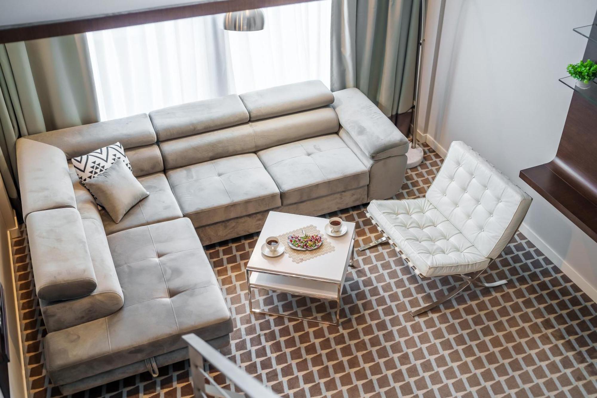 One-Bedroom Apartment Sea View