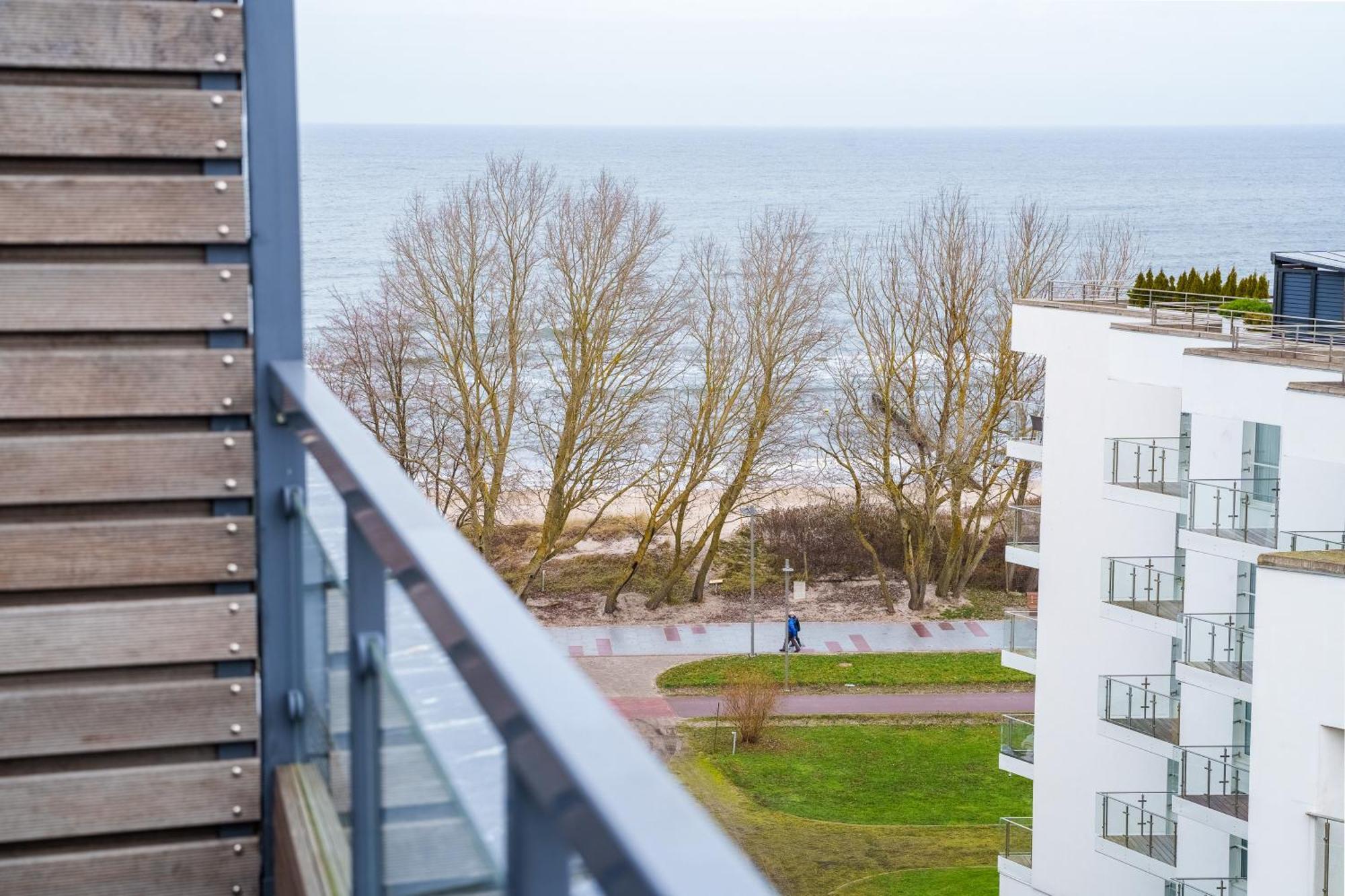One-Bedroom Apartment Sea View